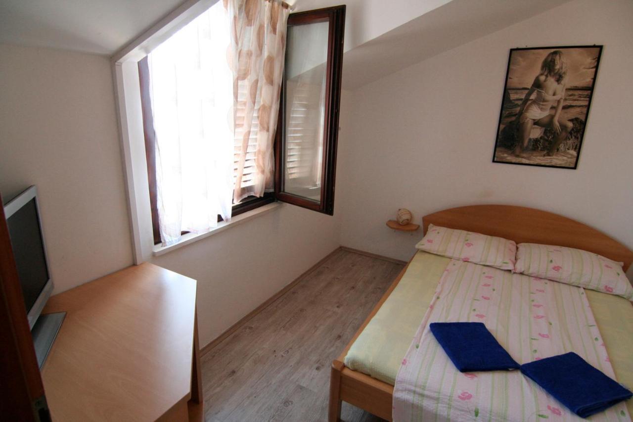 Apartments Marta Trogir Bilik gambar