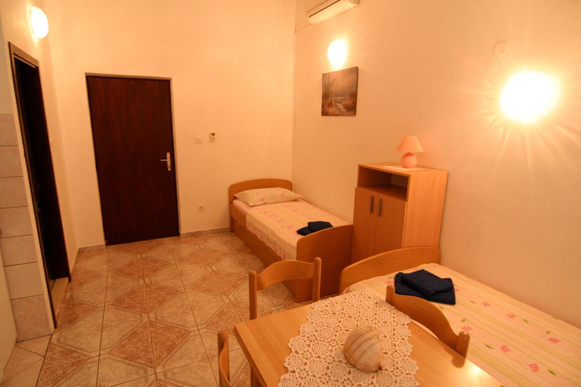 Apartments Marta Trogir Bilik gambar
