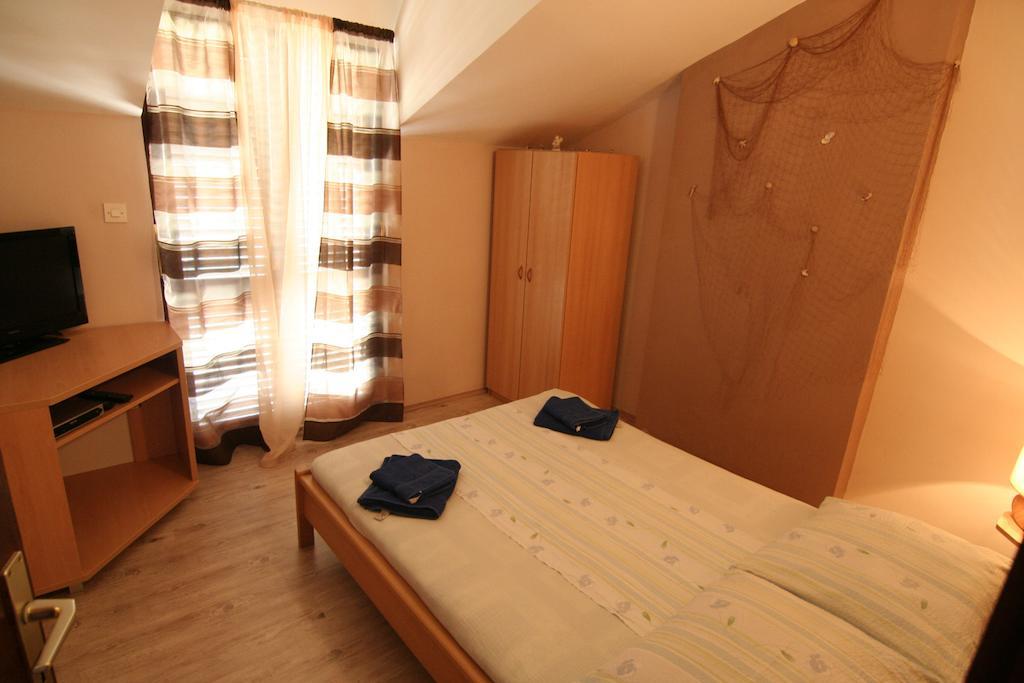 Apartments Marta Trogir Bilik gambar
