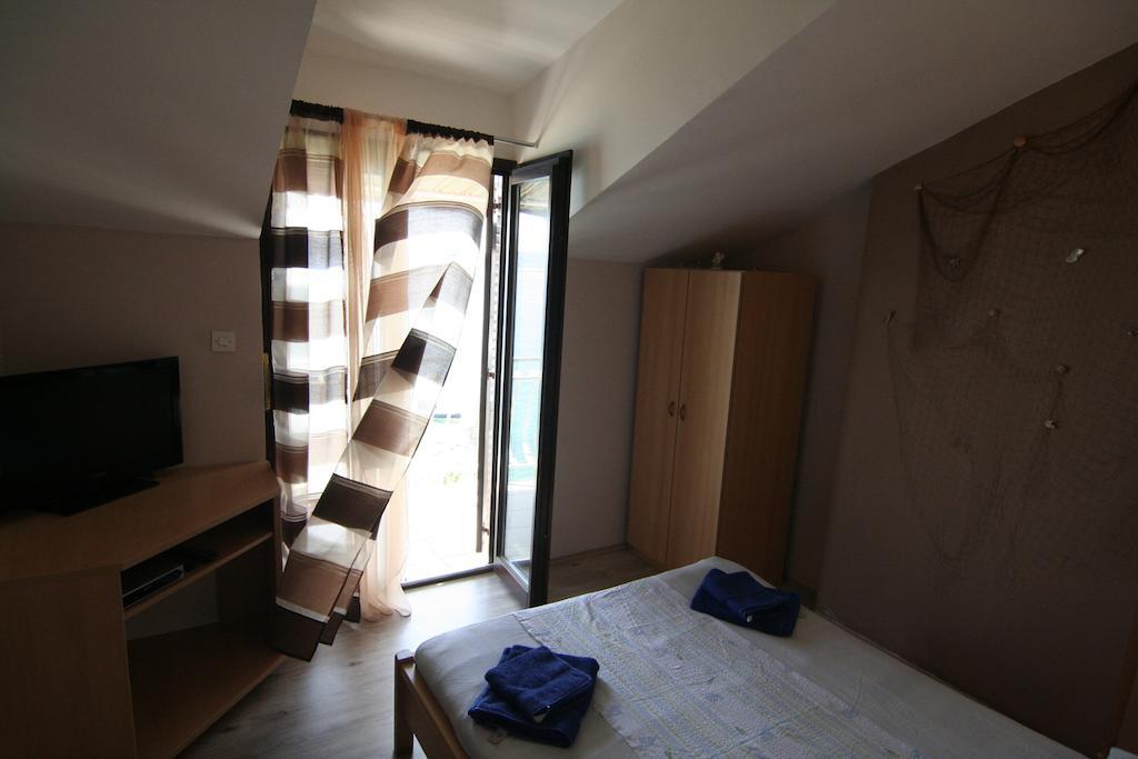 Apartments Marta Trogir Bilik gambar