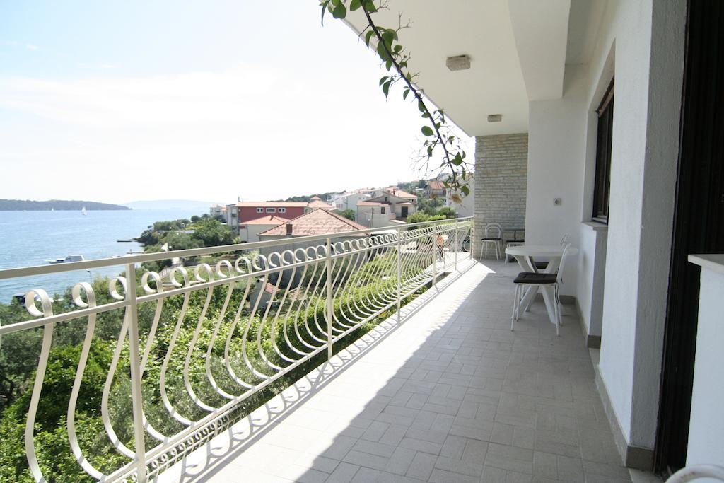 Apartments Marta Trogir Bilik gambar